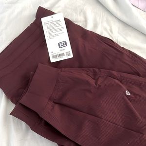 NWT Lululemon Dance Studio Jogger color Cassis sz18